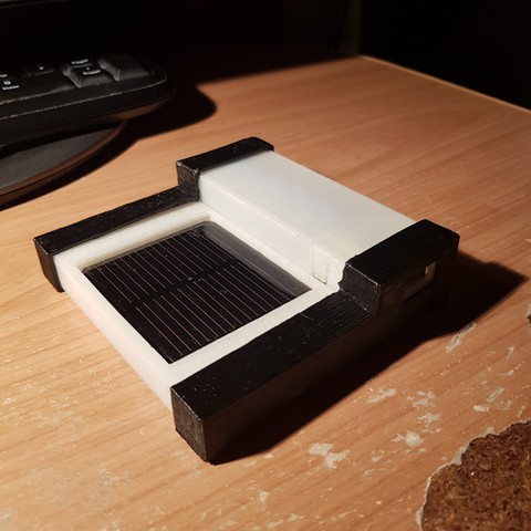 USB güneş şarj cihazı dizüstü bilgisayar telefon pil 3D print model - Mito3D