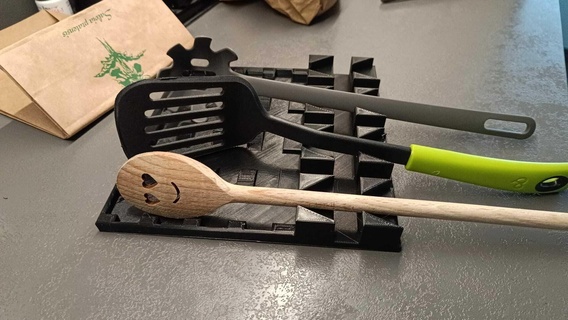 utensilio bandeja Cocinando cuchara cucharón tenazas cocina soporte artilugio desagüe plato presupuesto 3d print model - Mito3D