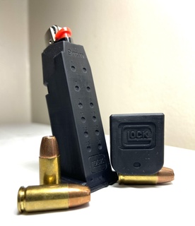 v20 küçük glock dergi bic mini çakmak örtmek kılıf 20 19 17 26 9mm mag glonk tabanca 3d print model - Mito3D
