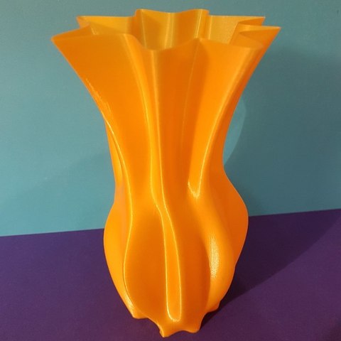 vase la maison décor 3D print model - Mito3D