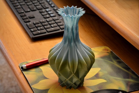 vase 621 container pot flower 3d print model - Mito3D