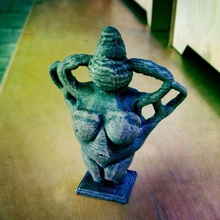 venus de willendorf - bakutis estilo art 3d escultura derivados las exploraciones réplicas 3d print model - Mito3D