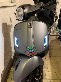 Vespa gts300 hpe kaskaden leds Kaskade LED montieren Streifen ws2812b Arduino Automobil 3d print model - Mito3D