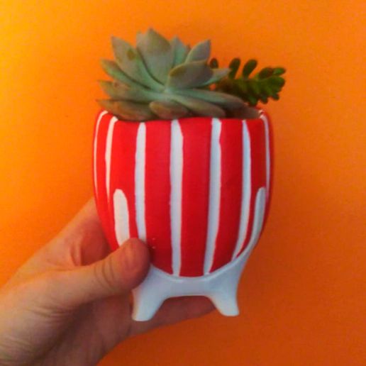 ancien pot fleur plantes succulentes 3D print model - Mito3D