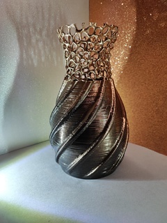 voro 2 spirale vase voronoi décoration Accueil maison exposition bricoloup 3d 3d print model - Mito3D