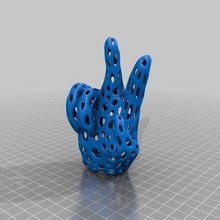 voronoi hand victory art 3d print model - Mito3D