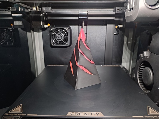 vórtice ilusão piramide passar 4 coluna seta jogos 3d print model - Mito3D