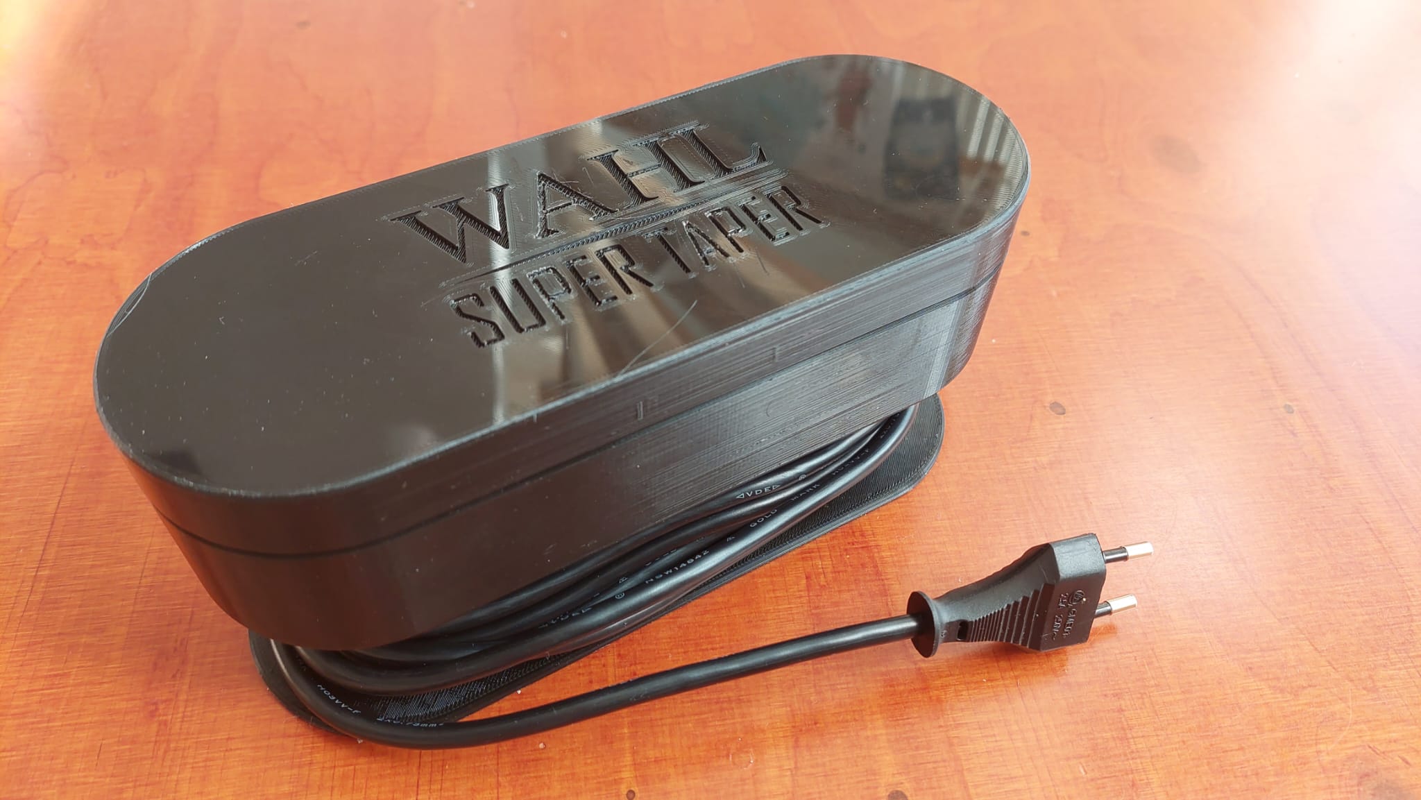 wahl super taper storage box wire clip 3D print model - Mito3D