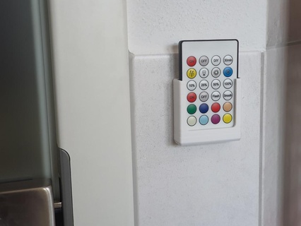 parede coldre suporte credit card dimensionado conduziu Remotos multicip luz faixa controlo remoto controle casa 3d print model - Mito3D