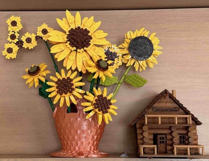 wall lingying2 Home vase brick flower 3d print model - Mito3D