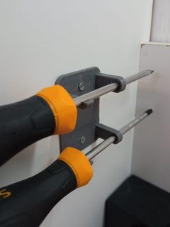 wall mount holder screwdrivers bracket tools order 3d print model - Mito3D
