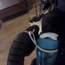 bouteille d'eau de la jambe reste crochet quantique 6000z fauteuil roulant électrique outil pièces fauteuils roulants accessoires assitive technologie assistance devicer 3d print model - Mito3D