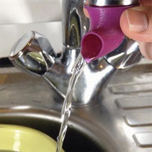 d'économie d'eau au robinet de la cuisine bec gadget lifehack3d l'entonnoir de conversion la salle de bains évier de l'écologie de l'économie de l'environnement vert la vie hack facile utiliser utile outil de la bouteille la boîte en carton bouilloire cruche verre 3d print model - Mito3D