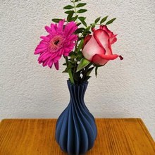 dalga vazo ev bitki çiçek çiçekler pot girdap 3d print model - Mito3D