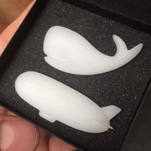 whale brooch jewelry animal character vectary 3d print model - Mito3D