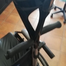 fauteuil roulant béquilles craquer gadget invalidité handicap 3d print model - Mito3D