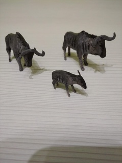 wildebeest family animals savanna jungle nature toy wild 3d scanning 3d print model - Mito3D