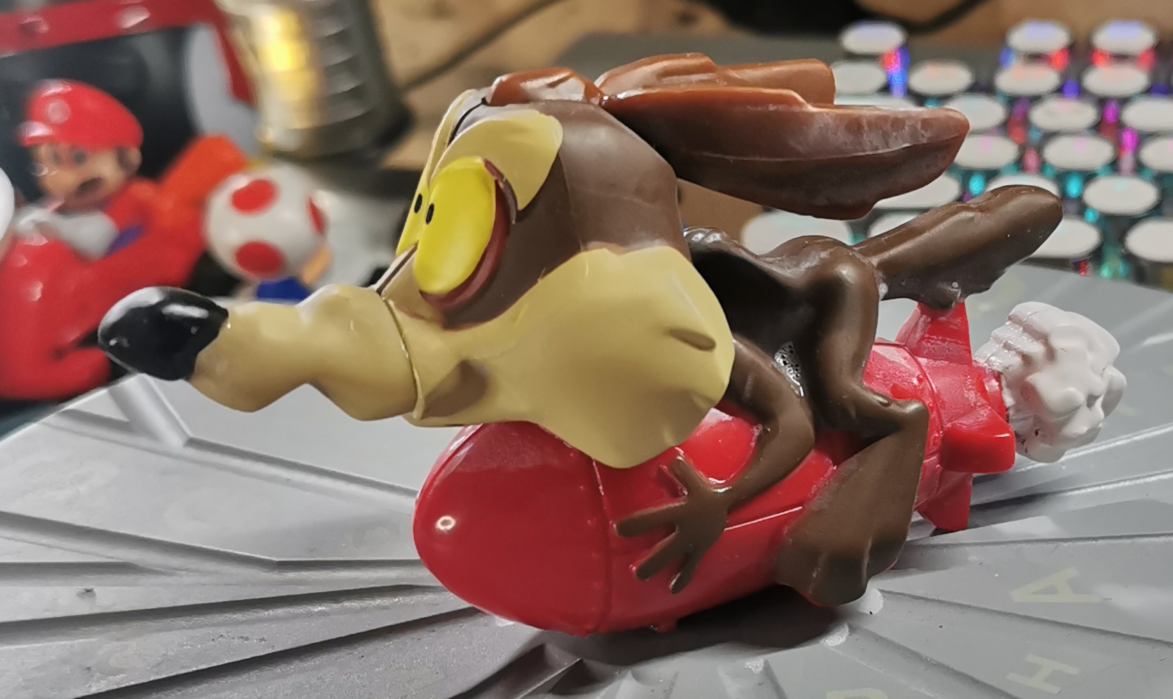 ruse coyote fusée wile looney 3D print model - Mito3D