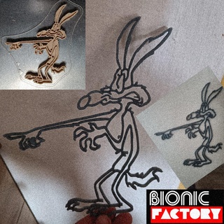 ruse coyote mur décor table supporter route coureur faible poly dessin animé personnage drôle figurine Animé personnages 3d print model - Mito3D