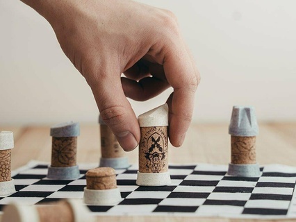 wine cork chess checkers 3d print model - Mito3D