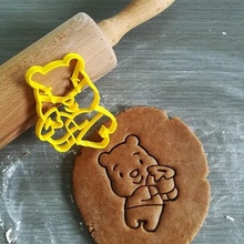 winnie caca pot miel biscuit coupeur cuisson pâte forme cuisine cuire biscuits speculoos 3d print model - Mito3D