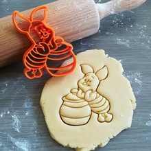 Winnie pooh leitão biscoito cortador Winnieh cozimento massa cozinha assar biscoitos speculoos 3d print model - Mito3D