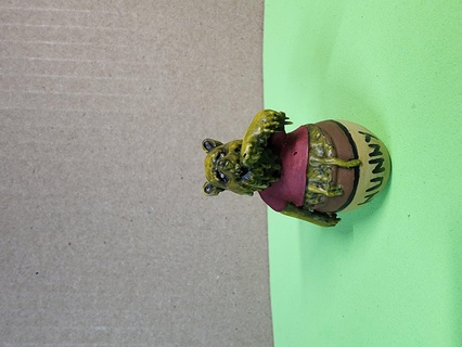 winnie vase art sculpture caca hippogriffe mythique fantaisie créature 3d print model - Mito3D