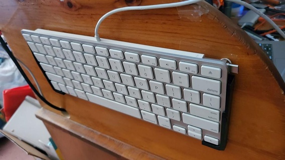 fio maçã mini teclado parede monte 3d impressão 3d print model - Mito3D
