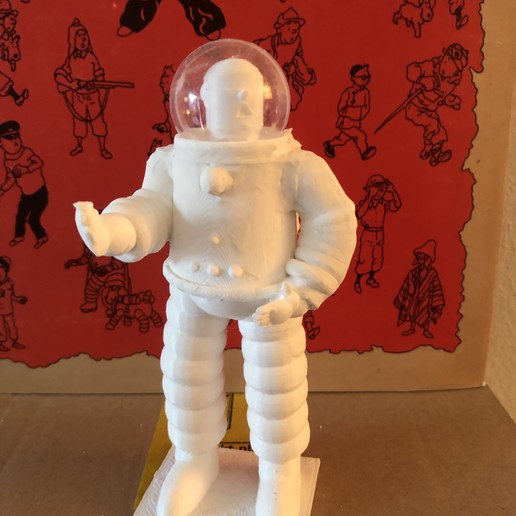 wolff traje espacial tintina Herge foguete lua 3D print model - Mito3D