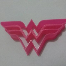 wonder woman cookie cutter home 3d print model - Mito3D