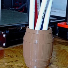 madera cerveza barril bolígrafo soporte 3d print model - Mito3D