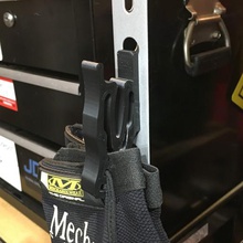 iş eldiveni klipler ev garaj organizasyon bahçe eldiven anahtar deliği yuvası mechanix 3d print model - Mito3D