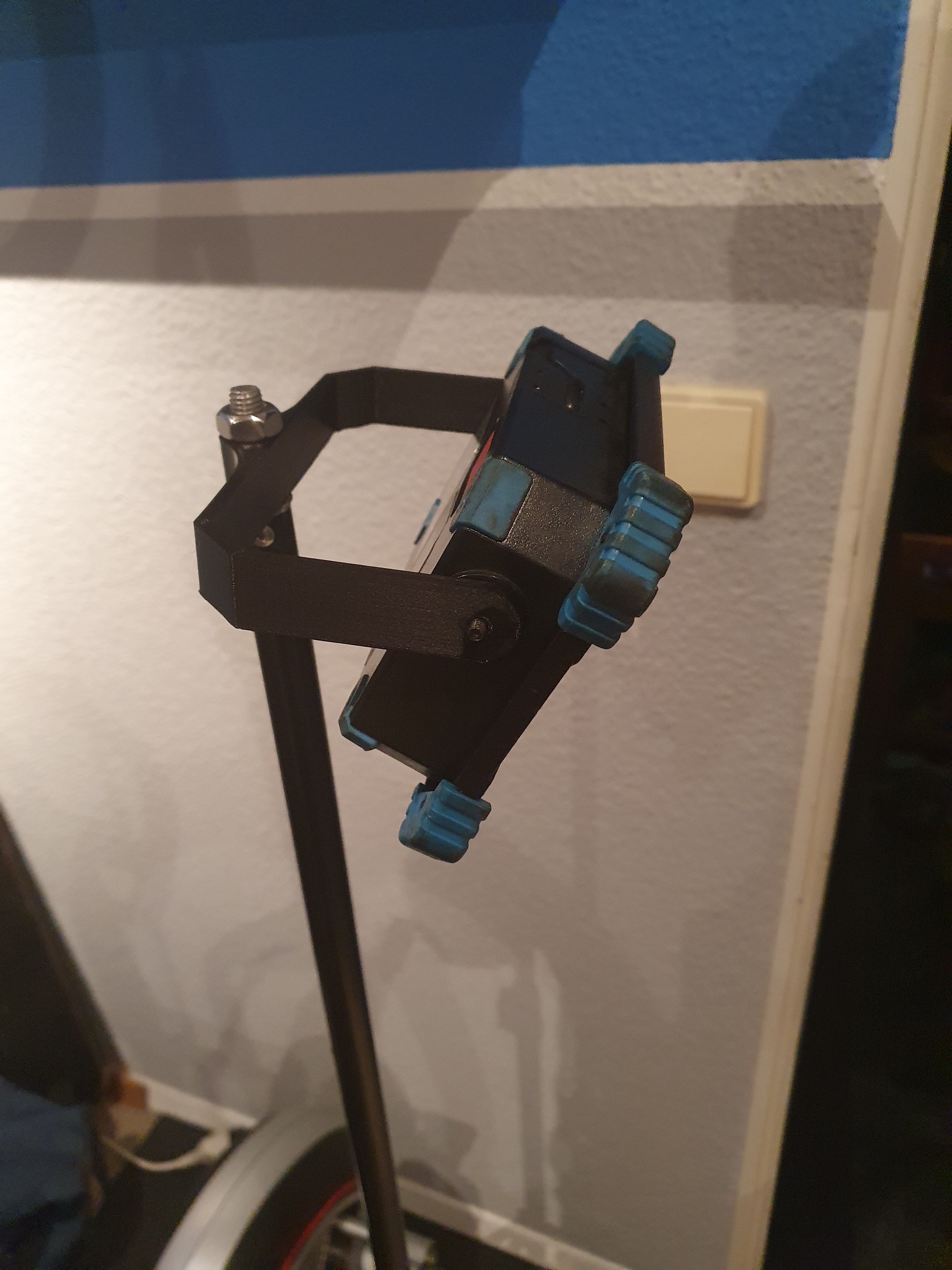 work zone led light 20w bracket iron 3D print model - Mito3D