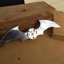 lavoro batarang gadget gotham batman 3d print model - Mito3D