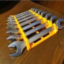 wrench holder mur monter 3d print model - Mito3D