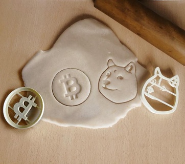 x2 crypto pièces monnaie dogecoin Bitcoin biscuit coupeur drôle Accueil maison doge Stock investir 3d print model - Mito3D
