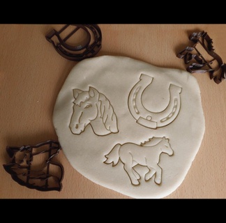 x3 horses theme - cookie cutters dough riding horseshoe Home racing gambling bet cookies good luck 3d print model - Mito3D