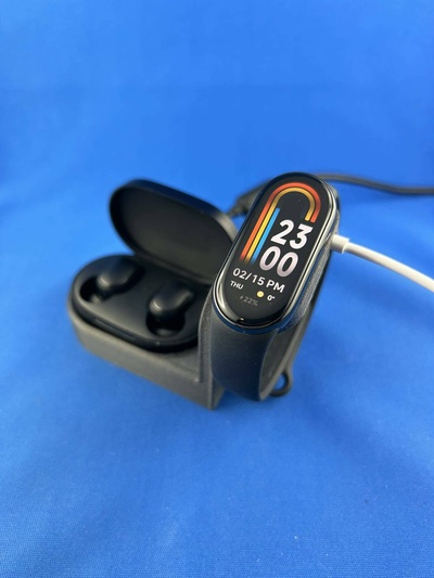 xiaomi inteligente banda 8 auriculares soporte cargador estante reloj brotes oído cargando 3d print model - Mito3D