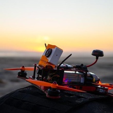 yi-Kamera abgewinkelt montieren gadget Drohne gopro mini quadcopter 3d print model - Mito3D