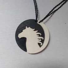 yin yang - horse head jewelry keychain medallion 3d print model - Mito3D