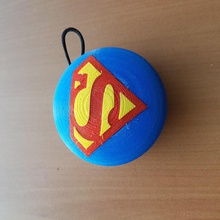 yoyo de superman juego juguete 3d print model - Mito3D