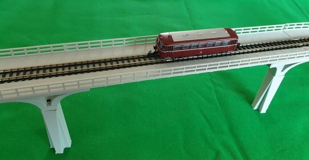 z scale model train viaduct diabolo toy game accessories 3d print model - Mito3D