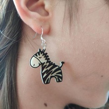 zebra jewelry zebre savannah loop ear door key pendant 3d print model - Mito3D