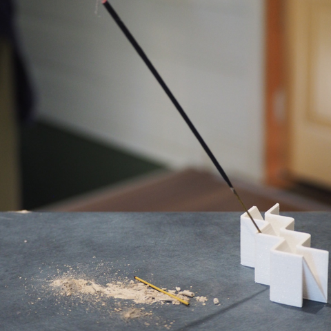zig-zag incense holder home 3D print model - Mito3D