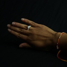 3 stone basket jewellery finger ring 3stone 3d print model - Mito3D