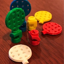 Ravensburger labirinto concurso consiste amarelo verde vermelho azul jogadoras 3d print model - Mito3D
