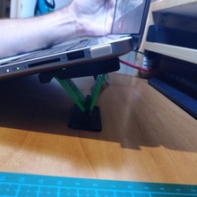 ajustável computador portátil ficar pé limpar suporte laptop 3d print model - Mito3D
