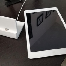 elma ipad iphone Doluyor rıhtım ayakta durmak 3d print model - Mito3D