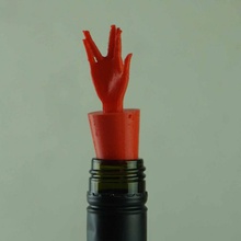 kullanışlı şişe stoper spock bahçe el elleri film yıldız startrek trek kitcken bottlestop 3d print model - Mito3D