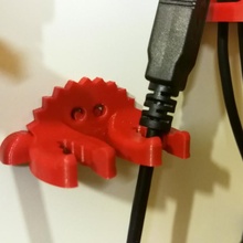 crab usb cable manager holder cute 3d print model - Mito3D